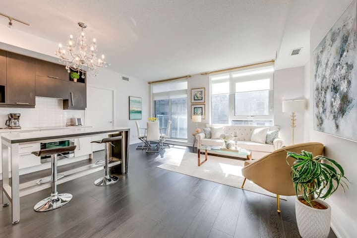 Toronto Boutique Apartments managed Airbnb listing 3