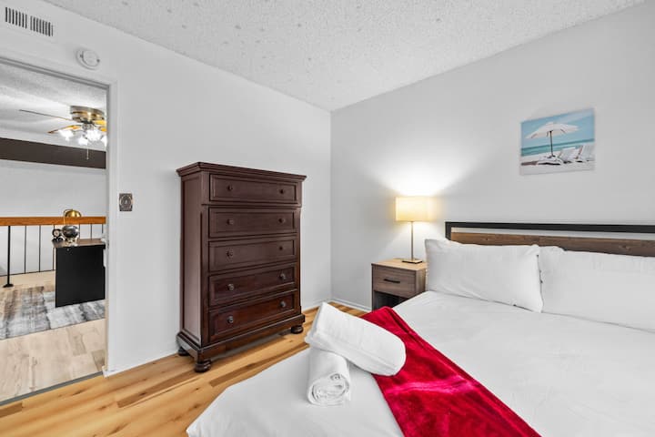 76 - web - or - mls - Radiate _8916CapricornWay -76