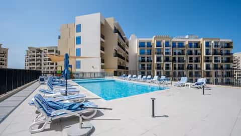 Private Beach 1BR-Yacht Club-Work Space-Pool-Gym