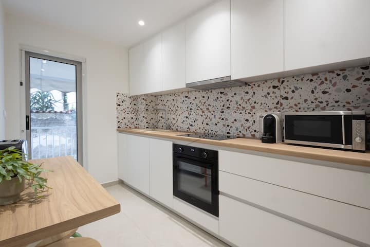 Seaside Elegance | Brand New 2bd Luxury Stay