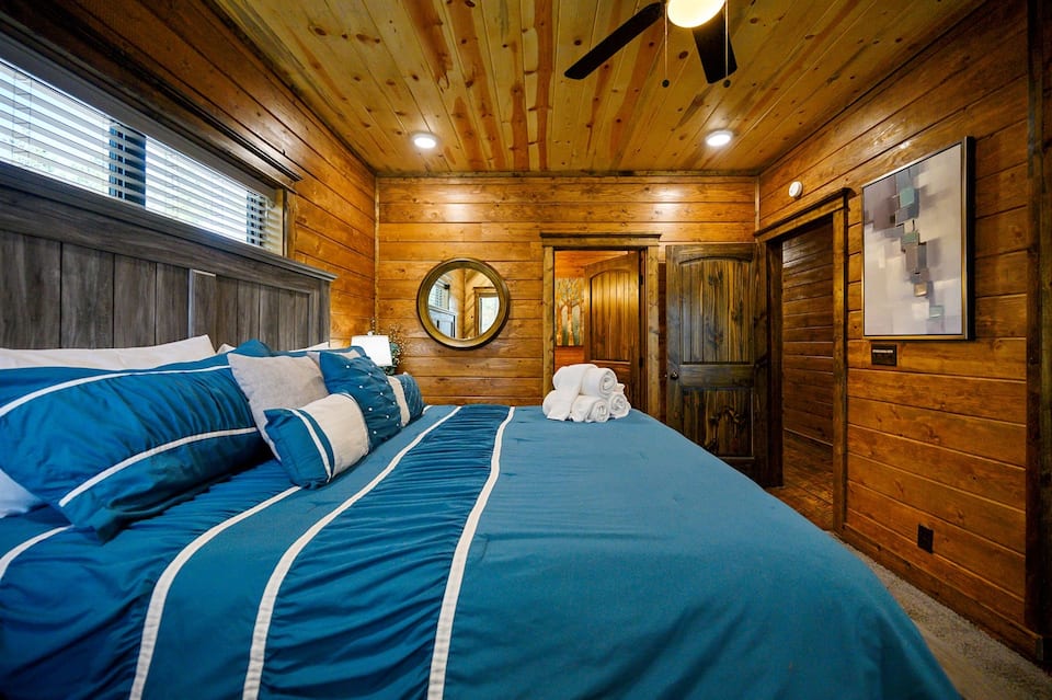 First floor second king suite