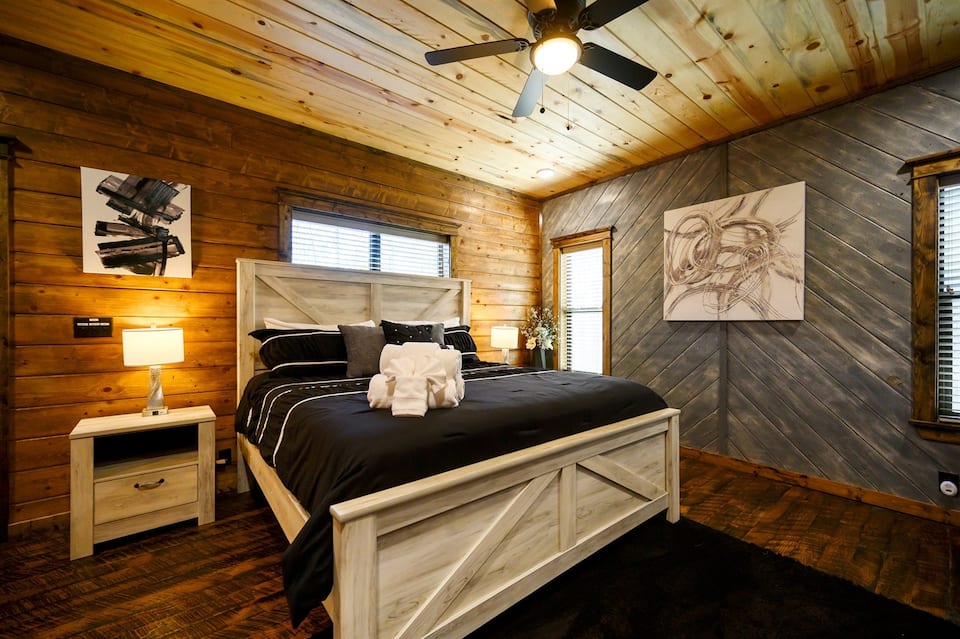 Second floor king suite with futon