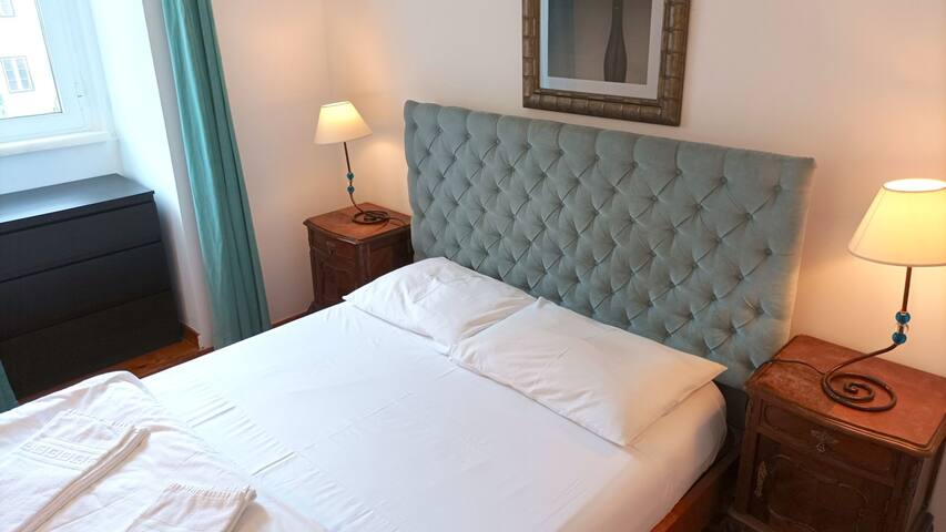 Charming 2 Bedroom Apartment in City Centre Lisboa gallery image 2