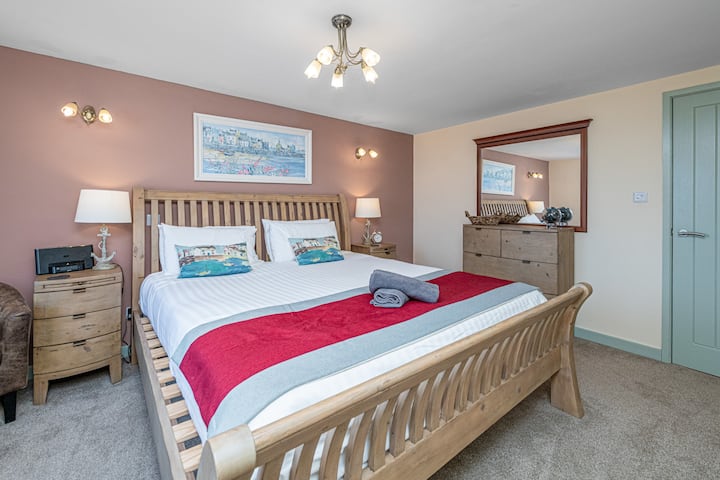 BRYN-GOLEU-BEDROOM-1C