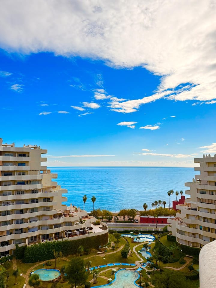 Charmant Appartement Avec Vue Mer Et Jardin - Benalmádena