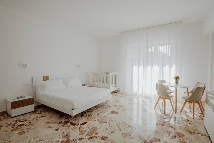 Spacious Apartment up to 10 guests gallery image 4