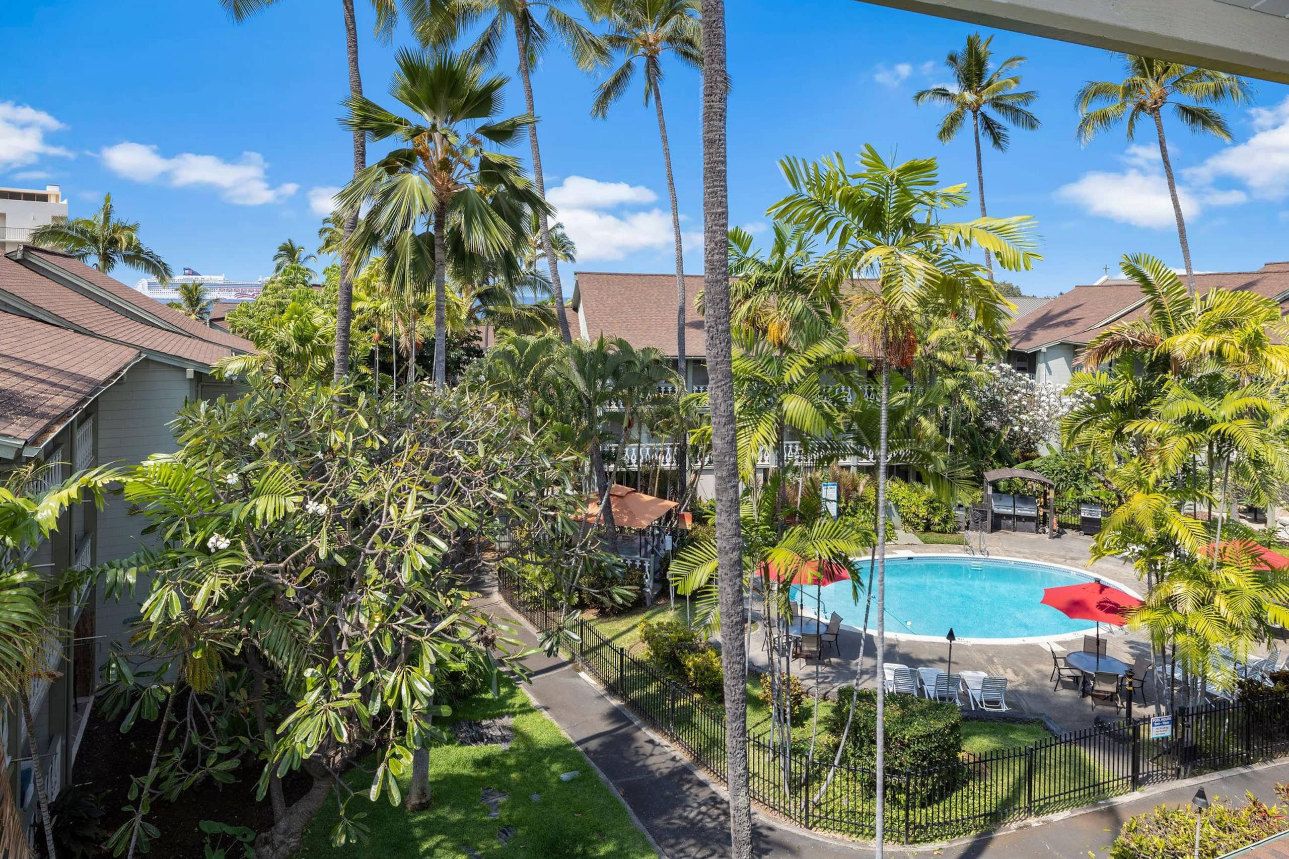 Condo in Kailua-Kona · ★4.67 · 1 bedroom · 2 beds · 1 private bath - Image 19