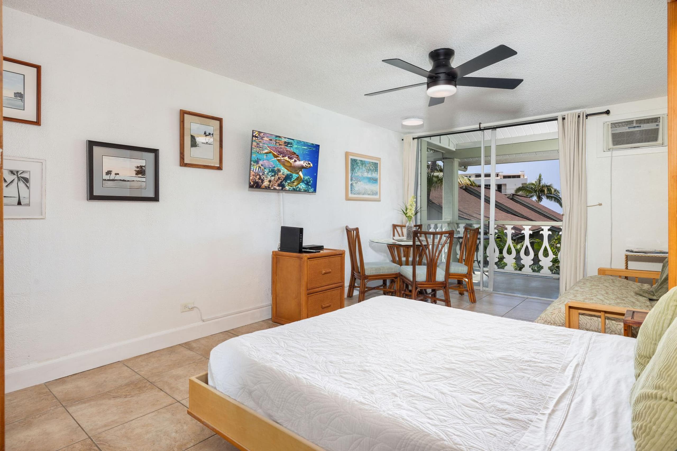 Condo in Kailua-Kona · ★4.67 · 1 bedroom · 2 beds · 1 private bath - Image 12