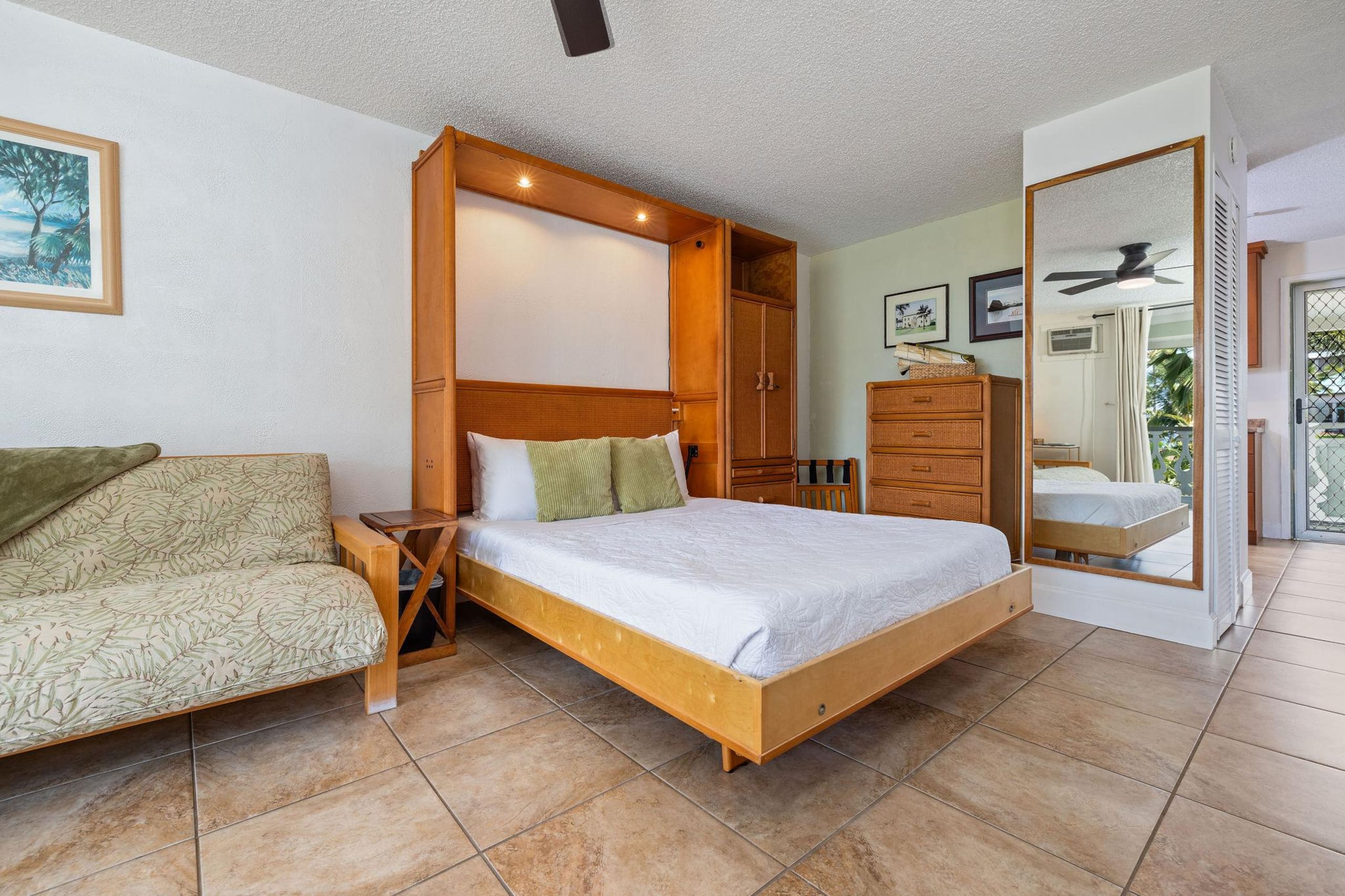 Condo in Kailua-Kona · ★4.67 · 1 bedroom · 2 beds · 1 private bath - Image 2