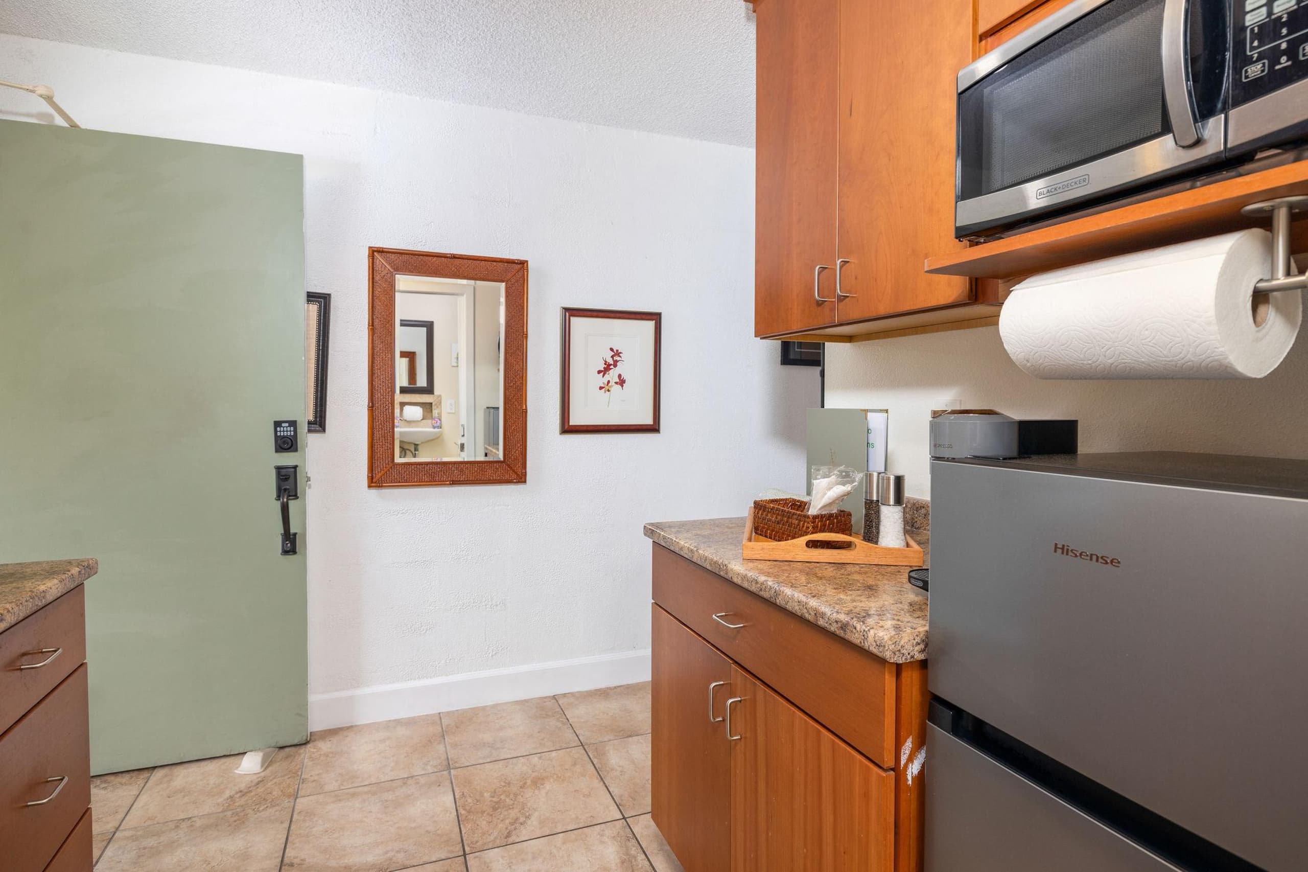 Condo in Kailua-Kona · ★4.67 · 1 bedroom · 2 beds · 1 private bath - Image 7