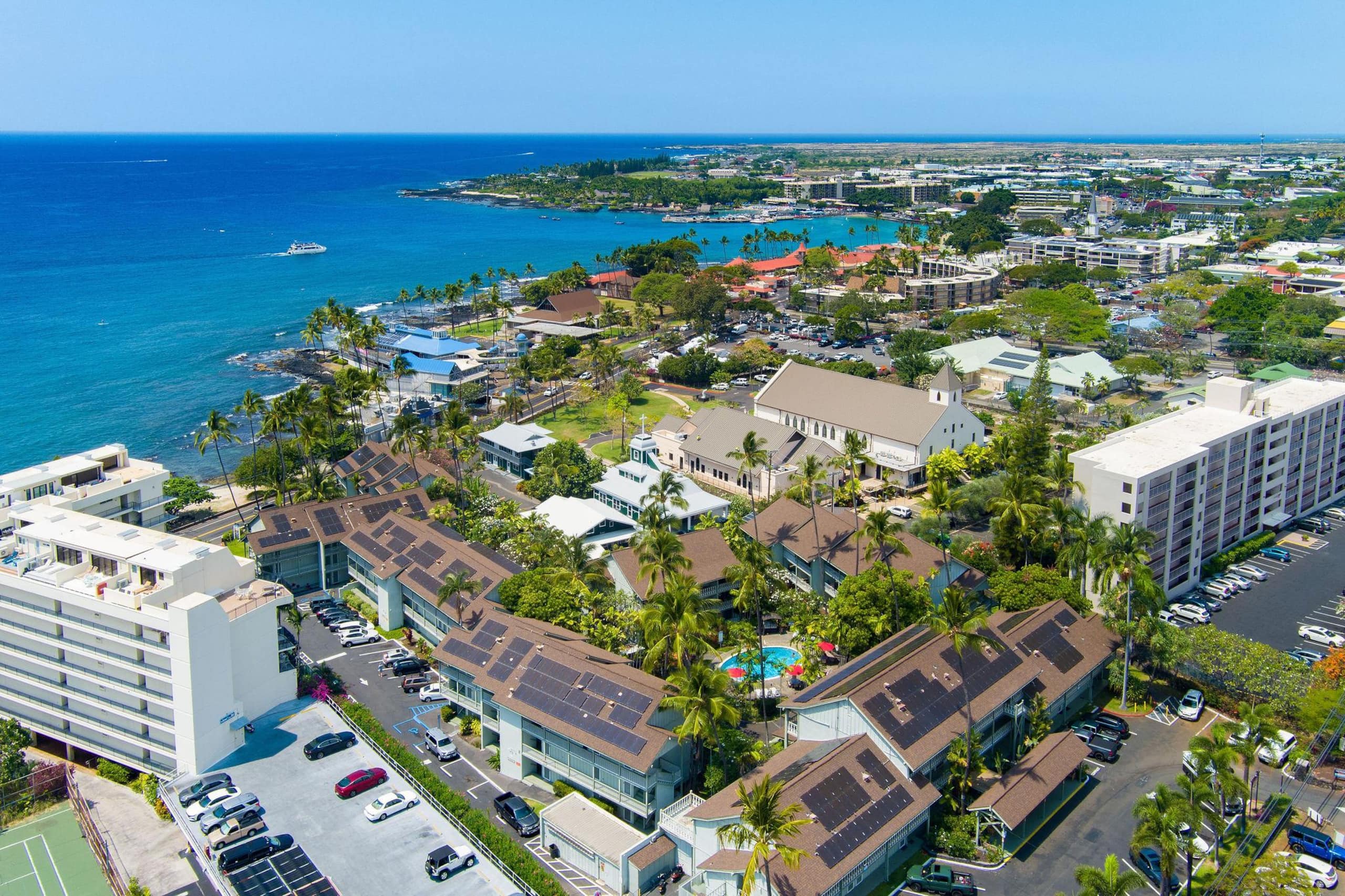 Condo in Kailua-Kona · ★4.67 · 1 bedroom · 2 beds · 1 private bath - Image 37