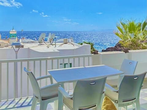 Vista al Mar - sea view apartment by JK Lanzarote