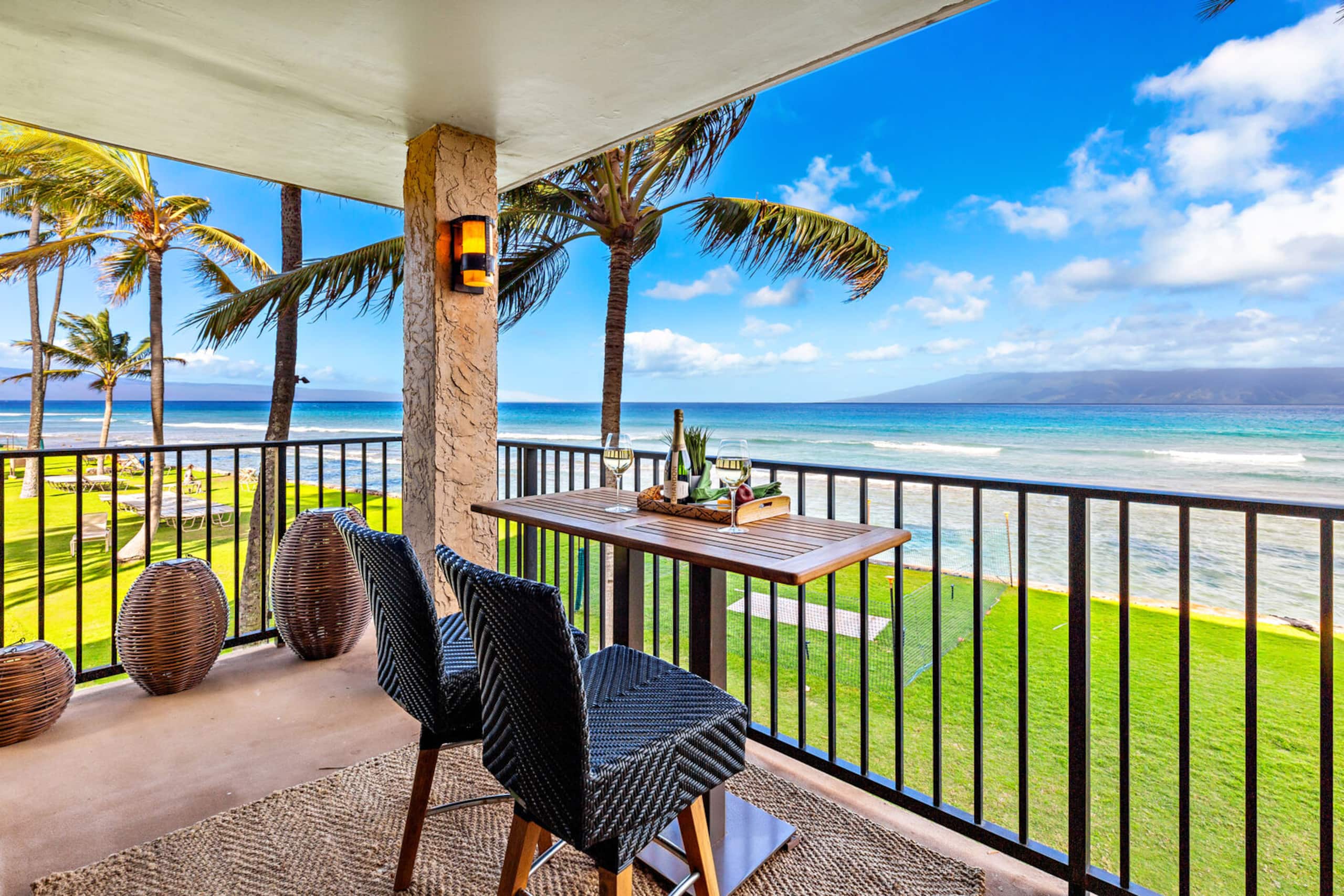 Condo in Lahaina · ★5.0 · 1 bedroom · 2 beds · 1 bath - Image 2