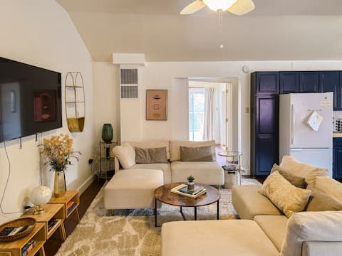 Cozy Cottage w/ River Views | Hot Tub