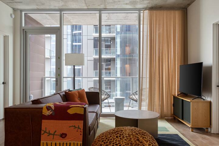 Luxe High Rise Near DT Austin | Rooftop Pool + Gym gallery image 3