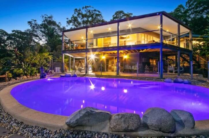 Ginger Wilde Hideaway. Bar. Dance. Spa Sleeps 35+ gallery image 4