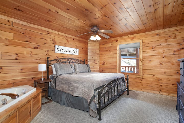 New! Hot Tub, Fireplace & Balcony Views - Gatlinburg, TN