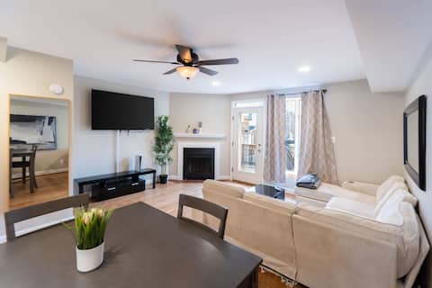 Top performing Airbnb: Modern 3BR Retreat w/ BBQ & Smart TV! in Washington Village/Pigtown