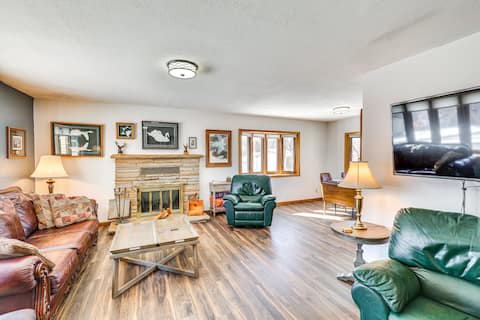 1/2 Mi to Dtwn: Pierre Family Home w/ Patio