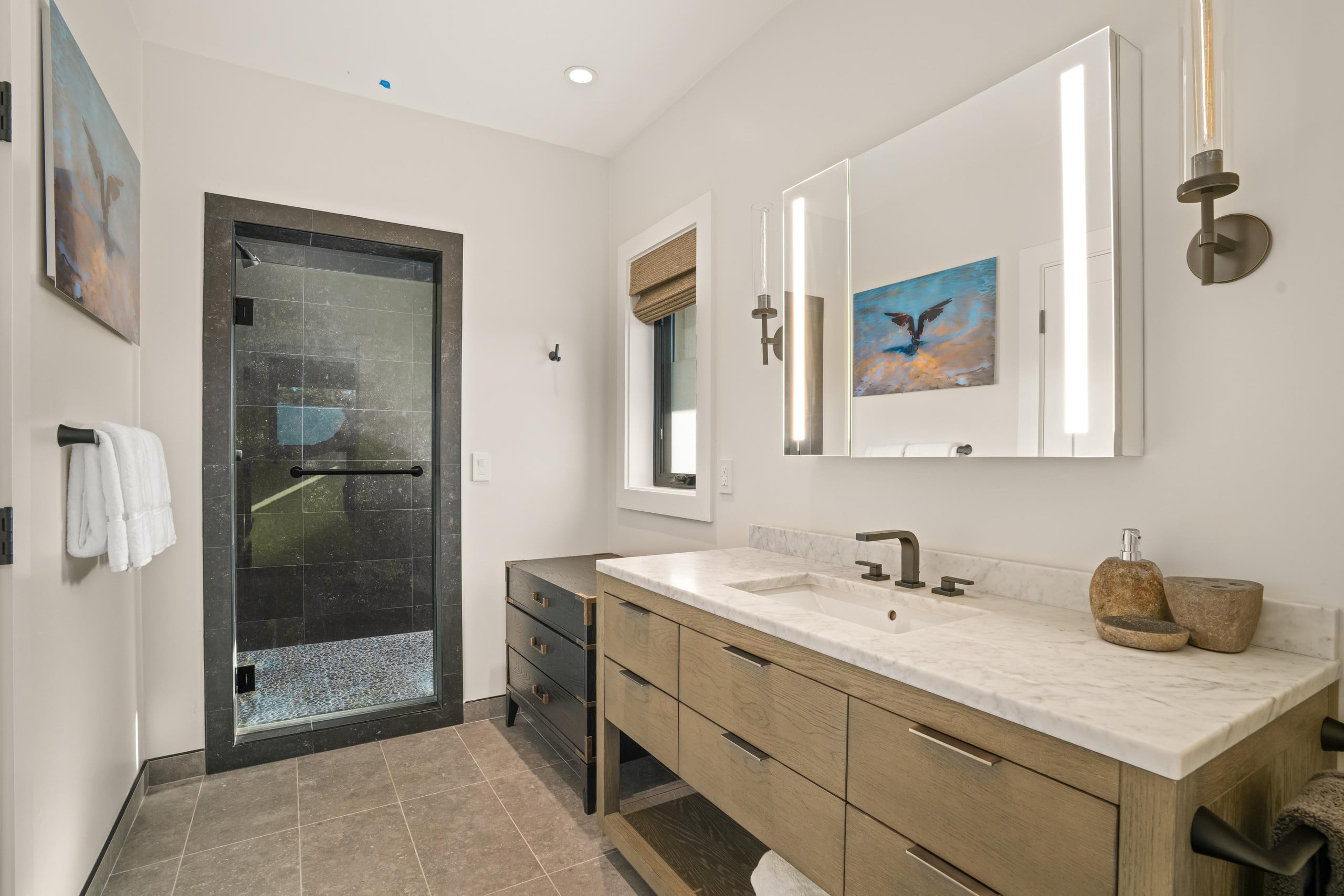 Modern Luxury Meets Tranquility - Photo 22