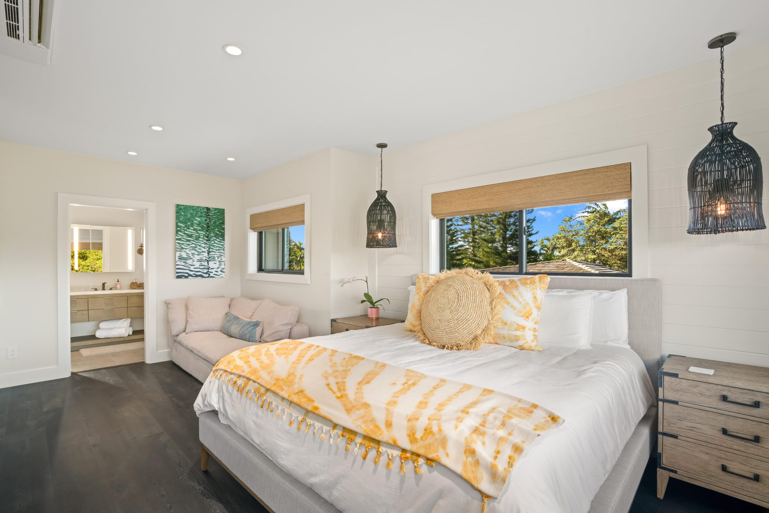 Modern Luxury Meets Tranquility - Photo 20