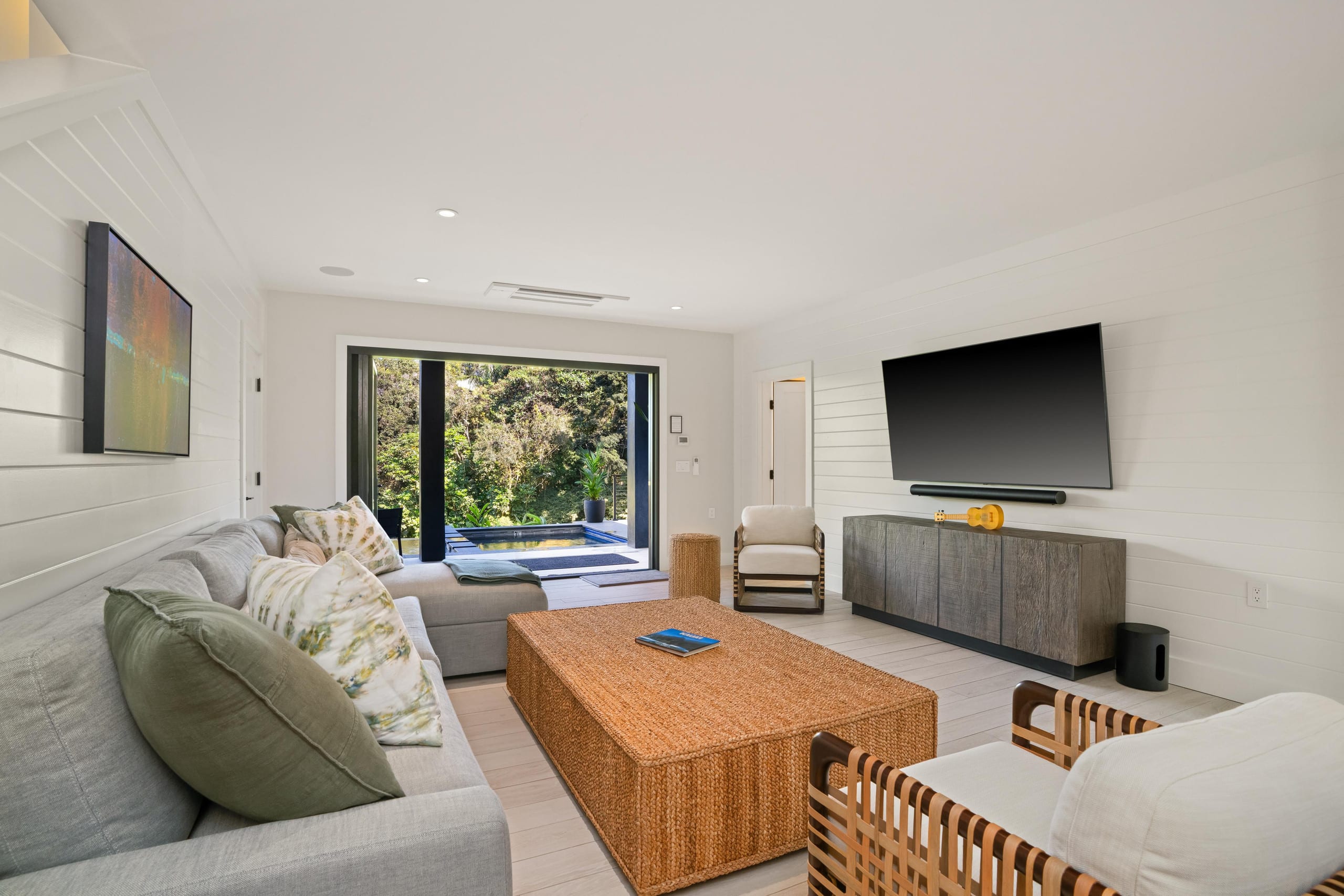 Modern Luxury Meets Tranquility - Photo 25