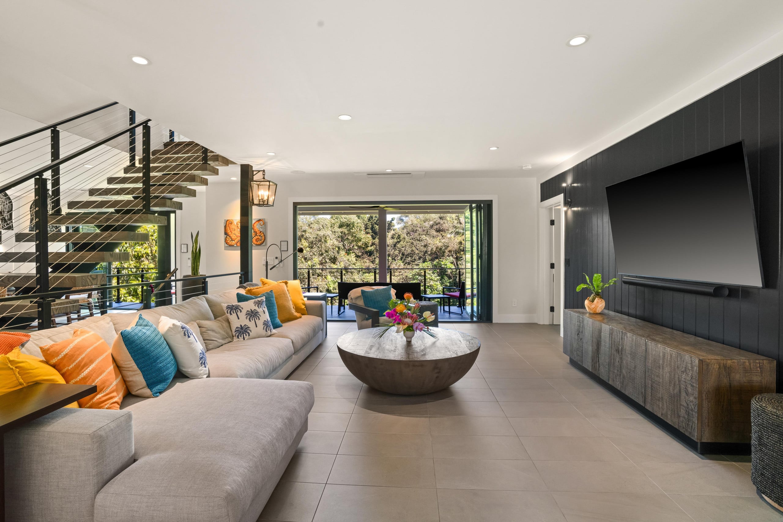 Modern Luxury Meets Tranquility - Photo 5