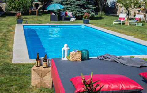 luxury singular villa rosa