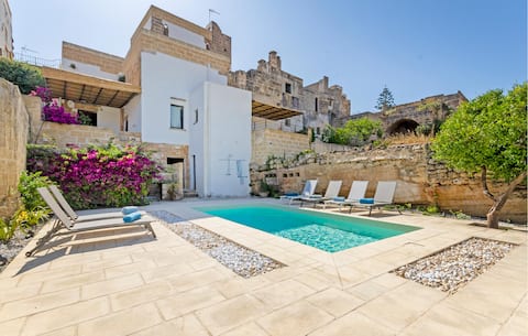 3 bedroom stunning home in Casarano