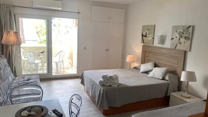 Benal Beach Resort, Pools&slides Are Already Open - Benalmádena