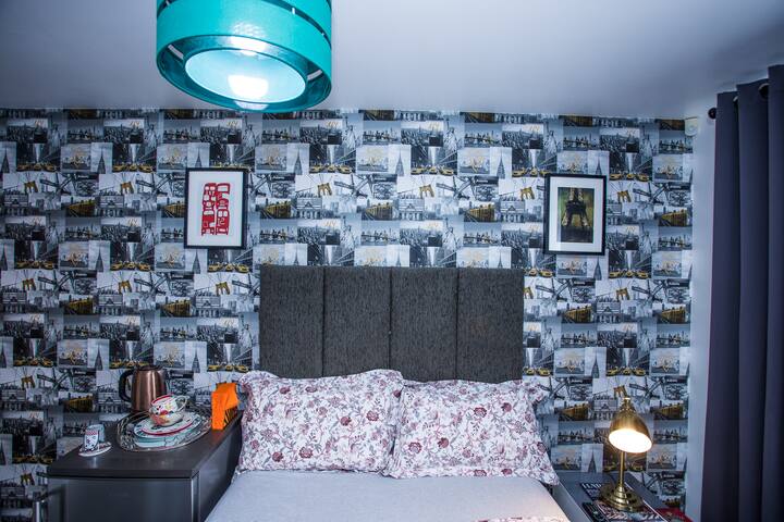 Remarkable 2-Bed Apartment With Sea View gallery image 5