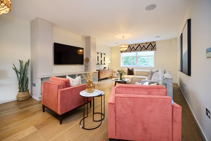 The South Hampstead Hideaway – Stylish 6BDR home