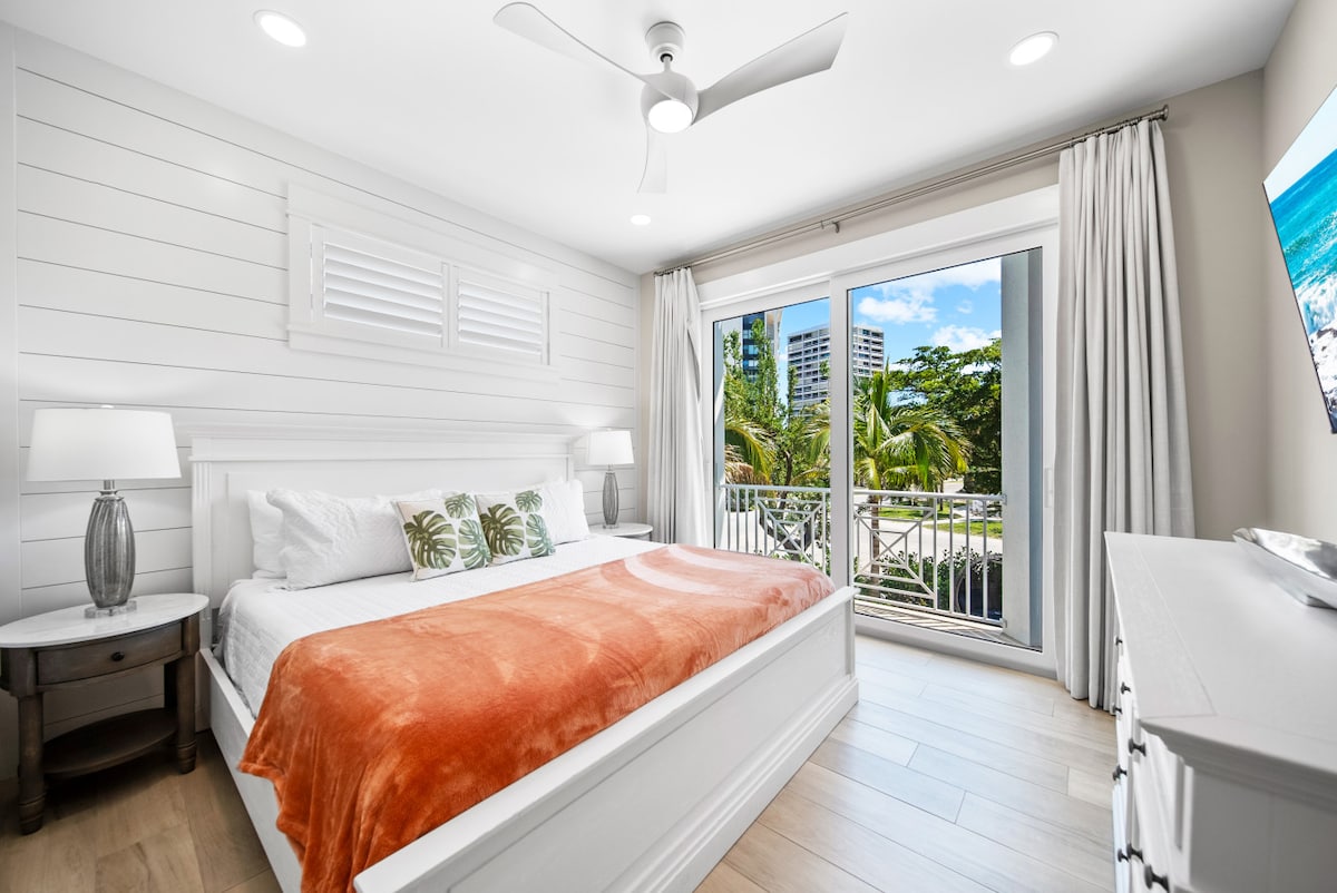 Bdr-3, king bed, HDTV, balcony, ensuite bathroom