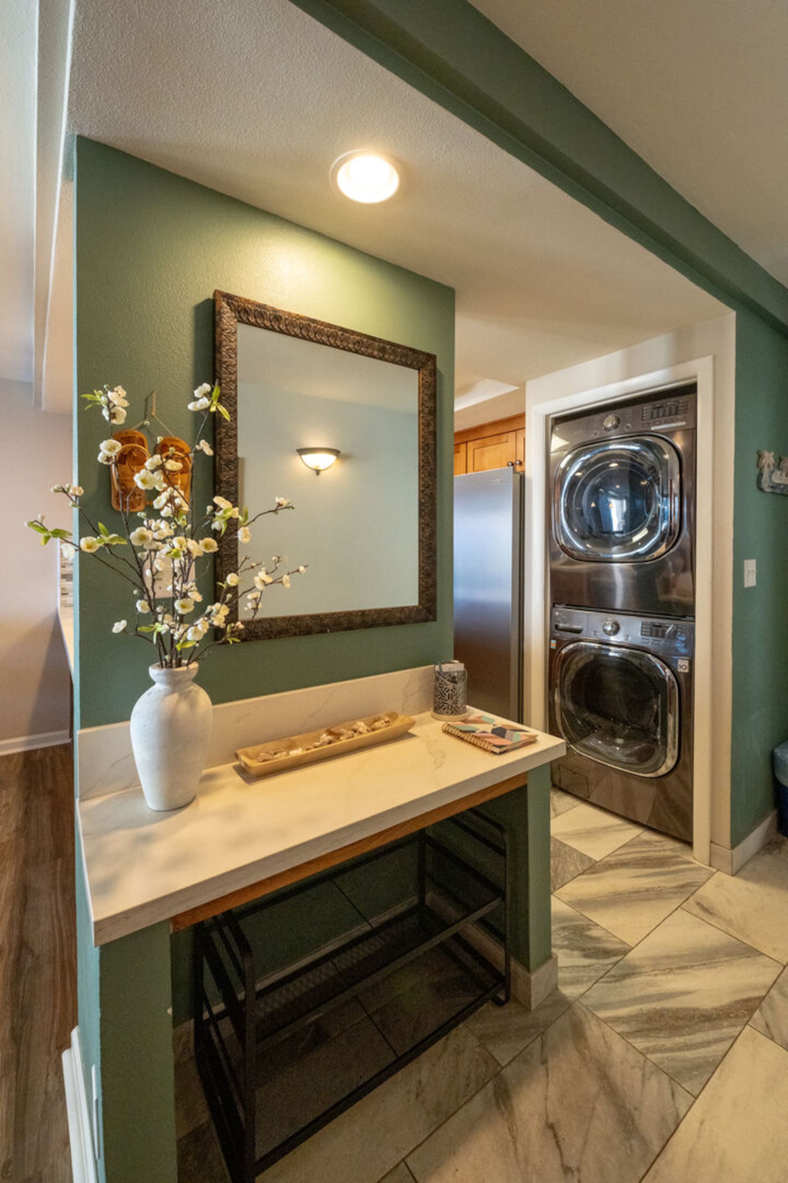 Home in Lahaina · ★5.0 · 2 bedrooms · 3 beds · 2 private baths - Image 17
