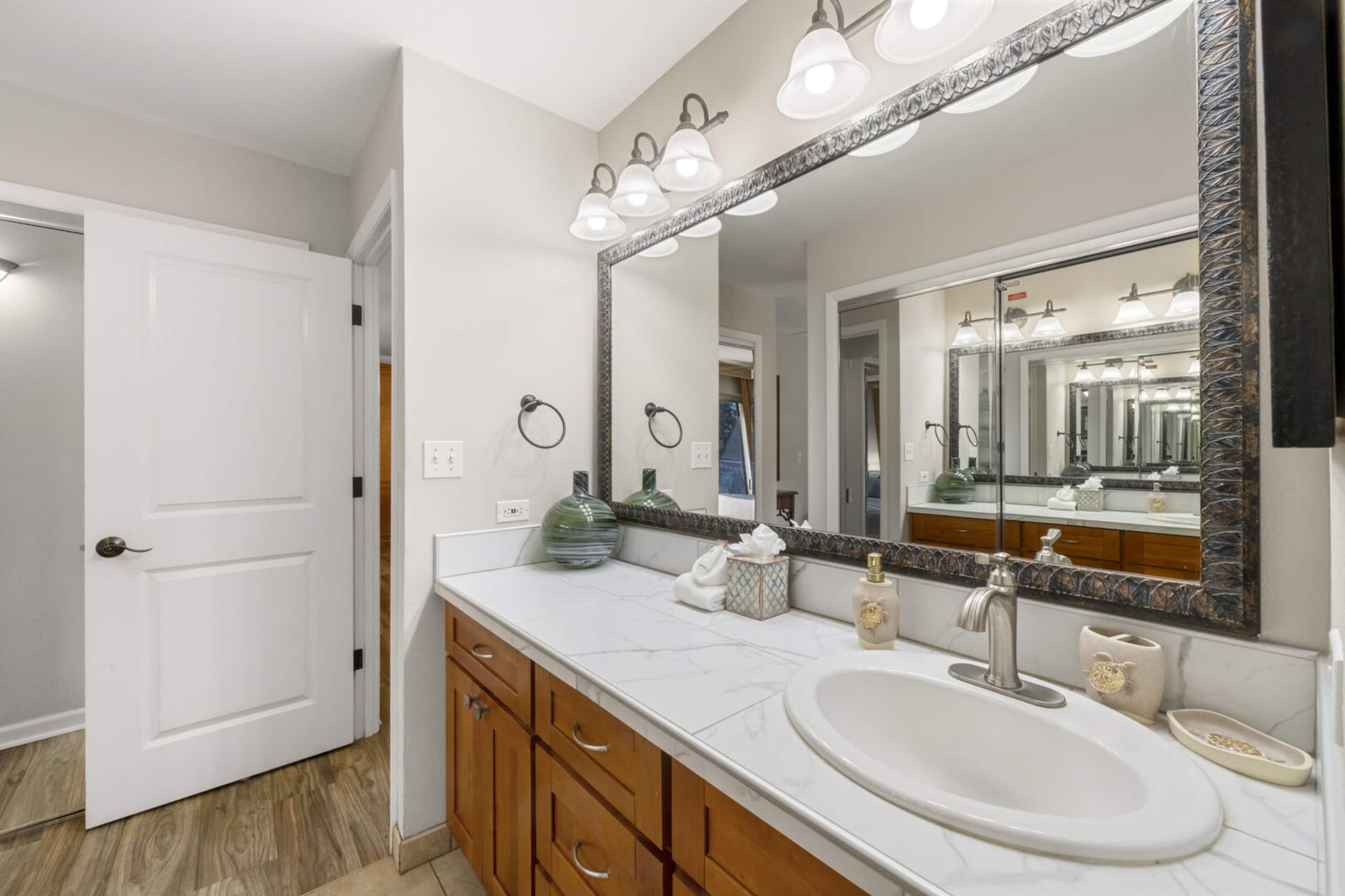 Home in Lahaina · ★5.0 · 2 bedrooms · 3 beds · 2 private baths - Image 19