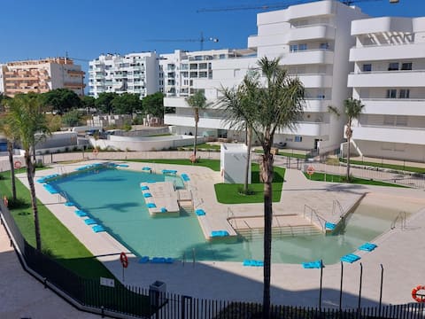 NEW 2BR/2BA Modern Apartment • Beach