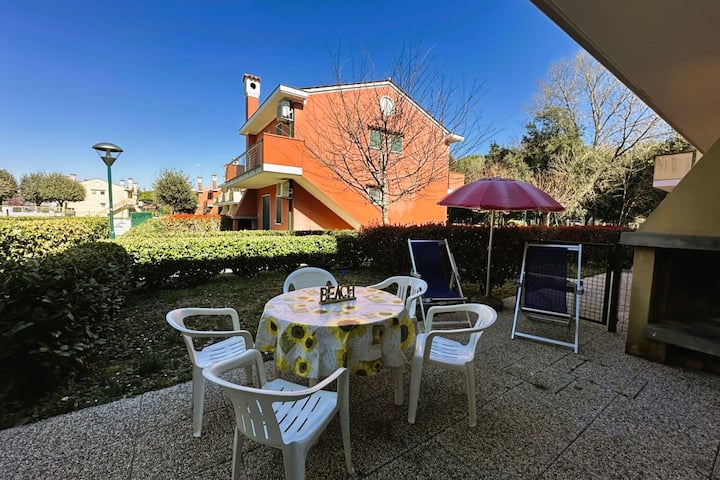 Villa Confortable Avec Piscine Et Jardin à Bibione - Bibione
