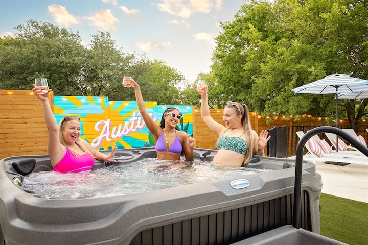 Pool, Hot Tub, Fire Pit, Karaoke, Game Room, Movie gallery image 2