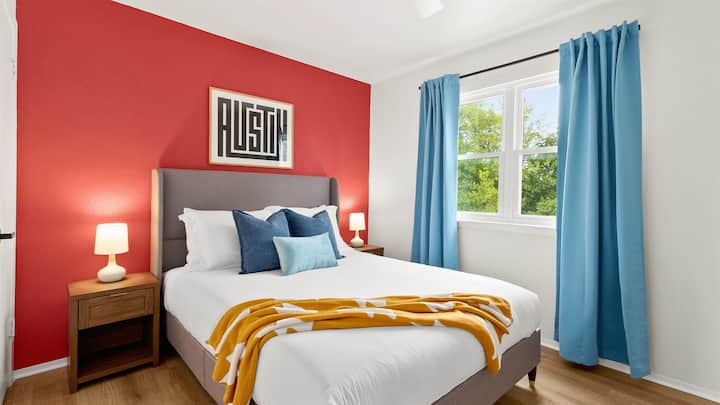 The Pink Room: Queen bed with Amazon Fire 42" TV