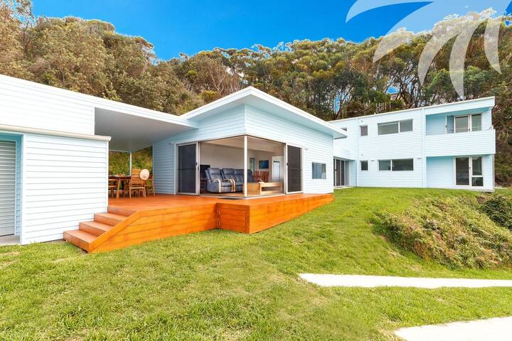 Cair Paravel at Seal Rocks