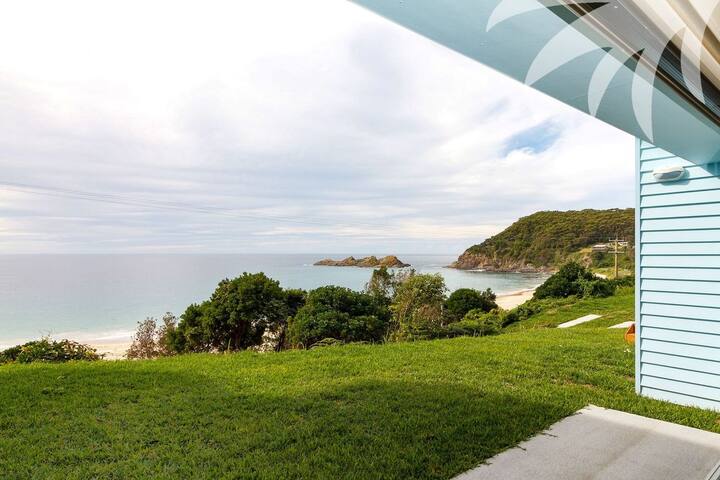 Cair Paravel at Seal Rocks gallery image 2