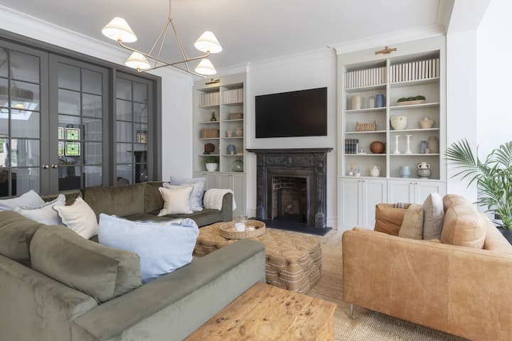 Prestige-maison-salle De Bain Privée-vue Ville-hom - Cheltenham