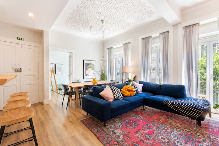 Bright City Centre, subway at 10m, 6 Rooms, 18 pax