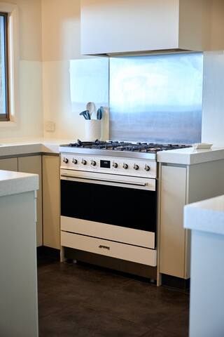 Bimbadeen Luxurious Retreat gallery image 4