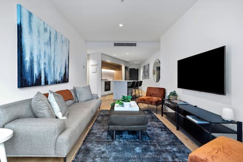Stunning CBD Lux, Heated Pool, Gym, Sauna, Steam