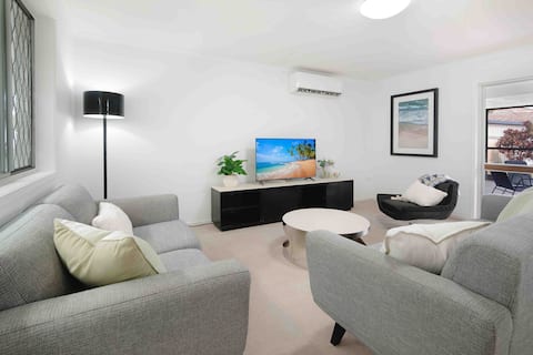 Spacious 4BR Family Home | Near Beach & Dining