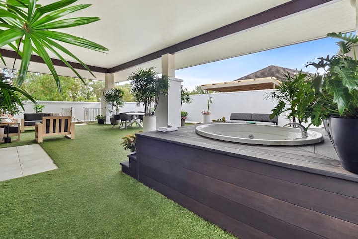Temple 426 - 1 Bedroom Rooftop - Palm Cove