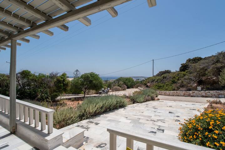 Nena’s Cycladic Villa gallery image 2