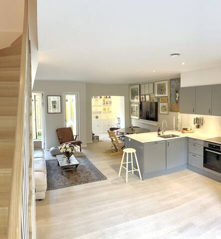 Townhouse – perfect for familiy – townhouse -famil gallery image 2