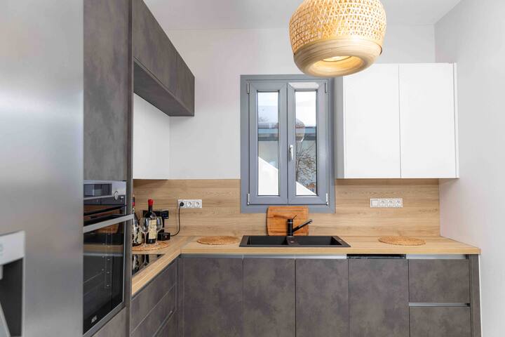 Unique Naxian House gallery image 5